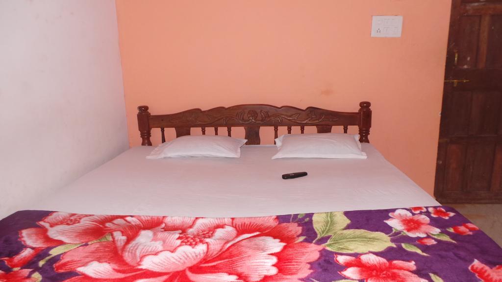 كالانغيُت J.S Holiday Guest House المظهر الخارجي الصورة