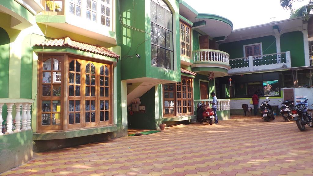 كالانغيُت J.S Holiday Guest House المظهر الخارجي الصورة
